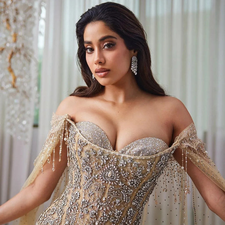 Janhvi Kapoor Look