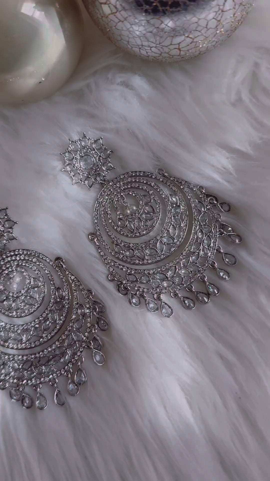 Nhoor Earrings